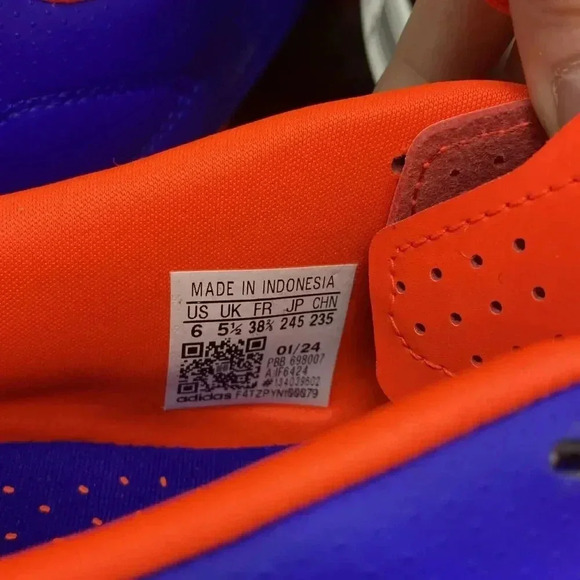 Adidas Predator Club FxG J IF6426 NEW Mens 6 blue orange - Picture 6 of 12